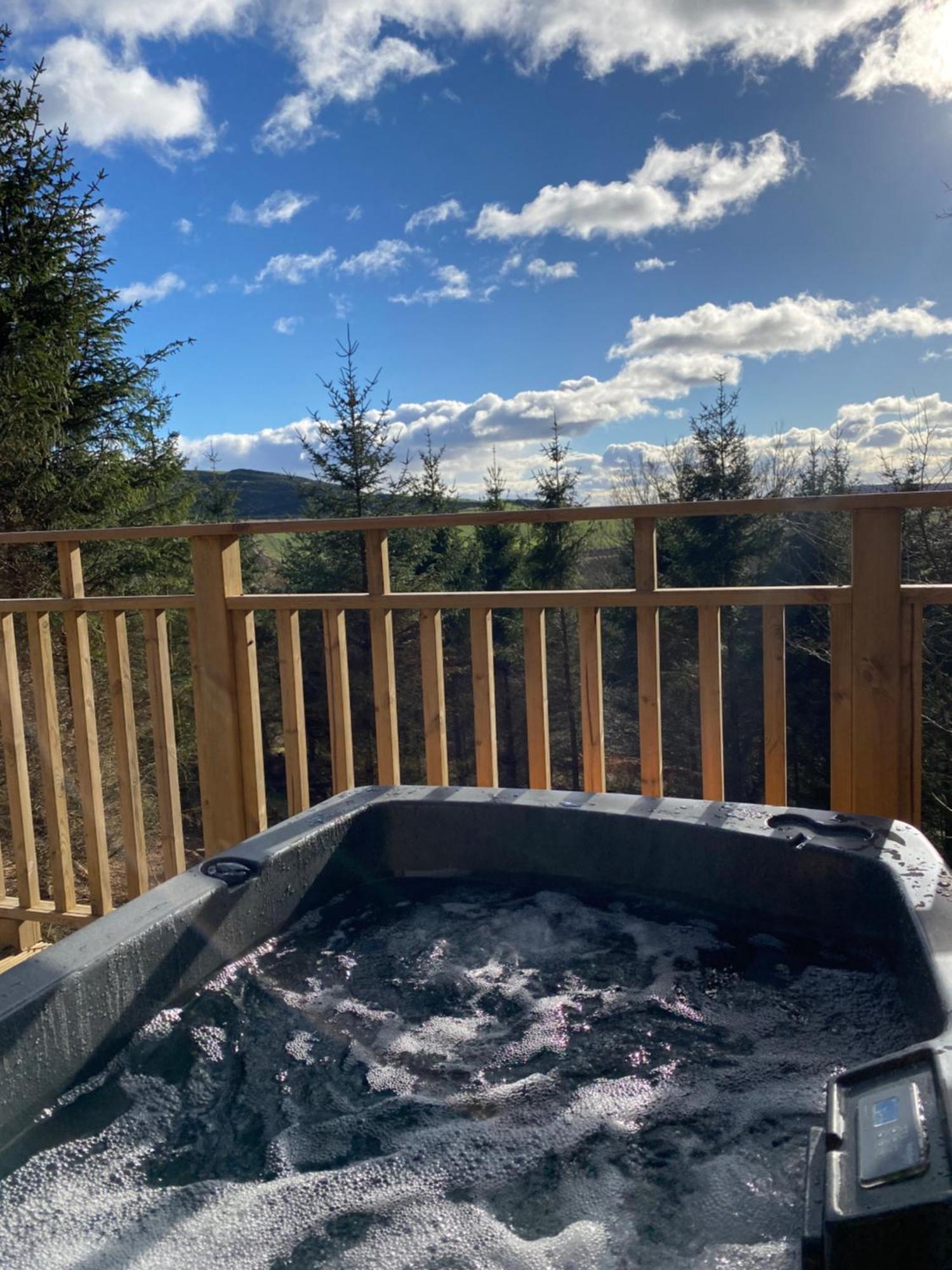 Acorn Lodge With Hot Tub Купар Екстериор снимка
